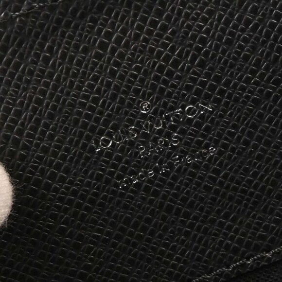 Louis Vuitton Black Taiga Lozan Briefcase Handbag - Picture 8 of 11